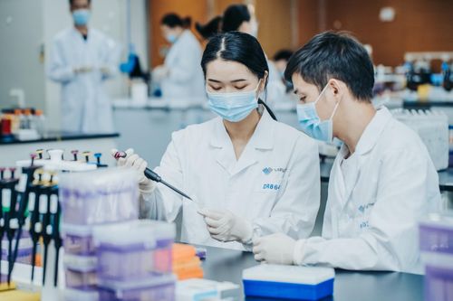 南京“新年第一會(huì)”曹林代表民企發(fā)聲，諾唯贊以創(chuàng)新通信技術(shù)開發(fā)擲地有聲